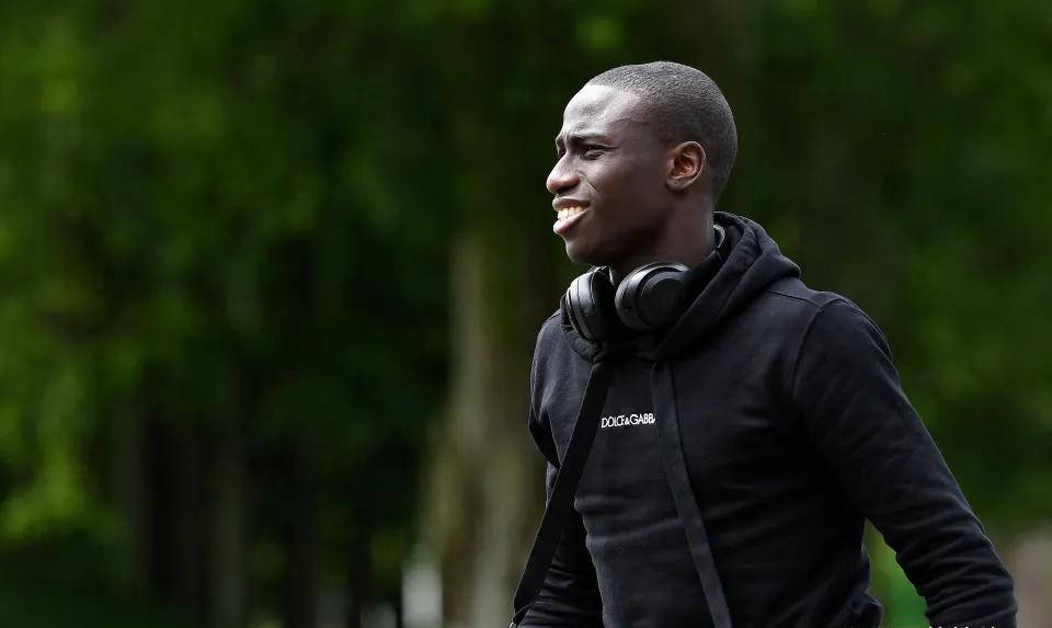 皇马欧冠功臣遭双重标准！伤停6个月，面临解约命运，阿隆索寻补强